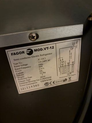 Nevera para vino Fagor 10 botellas.