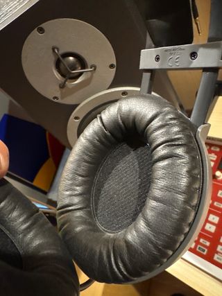 Auriculares AKG K512