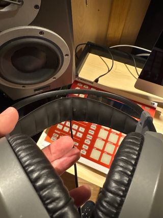 Auriculares AKG K512