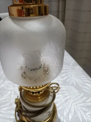 Lámpara de mesa cerámica y metal