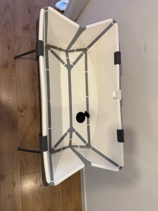 Bañera Flexi Bath con patas para bebé