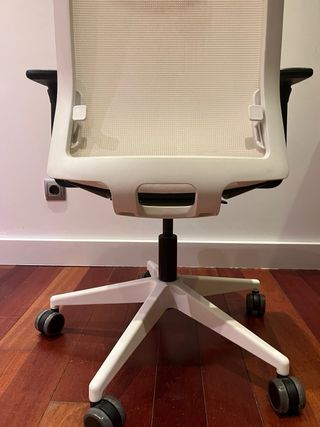 Silla Oficina Ergonómica Blanca. Perfecto estado
