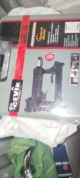 Grapadora Profesional Cevik R80/16