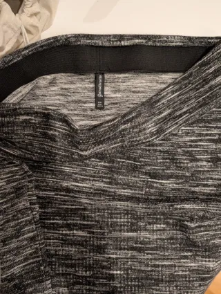 Falda tubo gris y negra