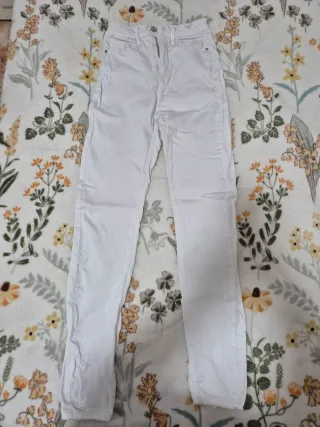 Pantalón Stradivarius