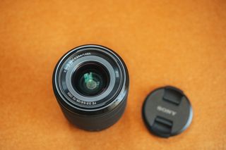 Sony FE 28-70mm F3.5-5.6 OSS Lente