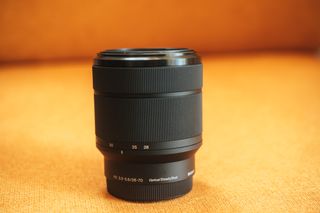 Sony FE 28-70mm F3.5-5.6 OSS Lente