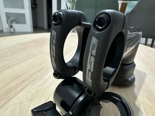 Potencia y manillar FSA  bicicleta de carretera