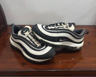 Sapatilhas Nike Air Max Brancas e Pretas