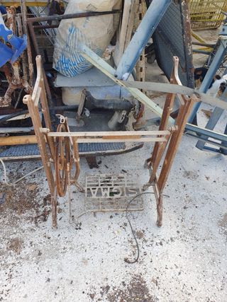 Máquina de coser antigua SIGMA