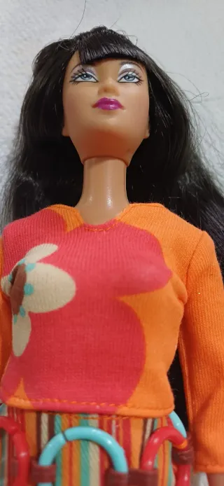 Barbie Lea Hoops & Loops 2003