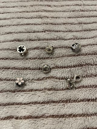 Pulsera Pandora con charms