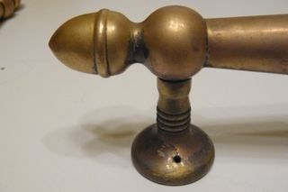 Tiradores antiguos de bronce