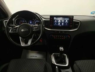 Kia Ceed 1.6 MHEV iMT Drive 100 kW (136 CV)
