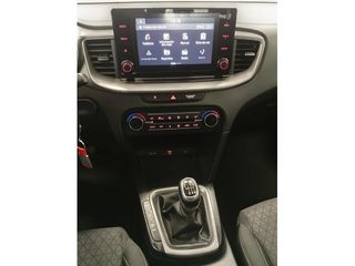Kia Ceed 1.6 MHEV iMT Drive 100 kW (136 CV)