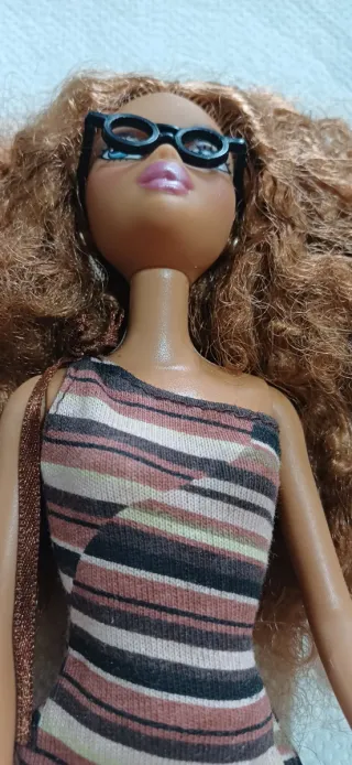 Barbie My Scene con occhiali