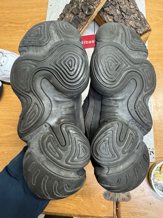 Adidas Sneakers Uomo Grigio Nero yezzy 500