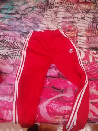 Chándal Adidas Rojo Original talla 13-14 años.