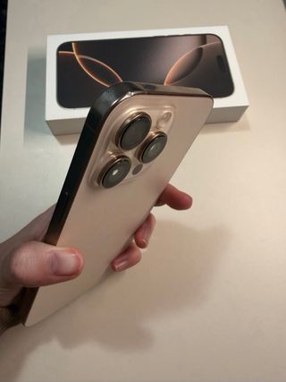 iPhone 16 Pro Max 256GB Dorado