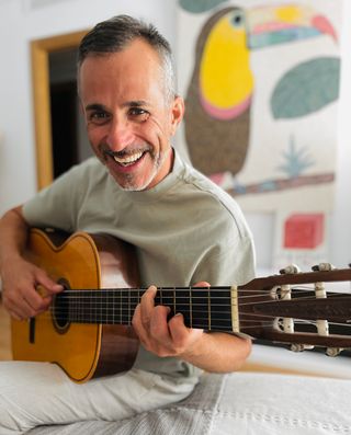 Clases de Guitarra Bossa Nova y Percusión Batucada