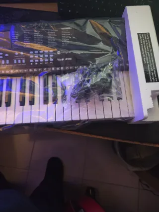 Piano electrónico VGK611