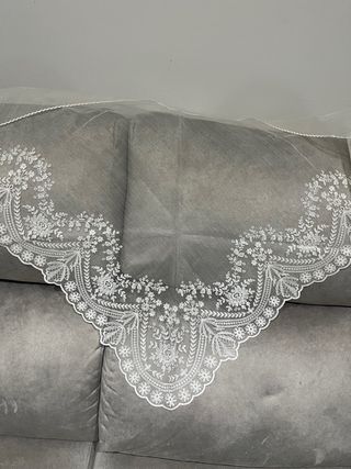 Manteleta fallera bordada