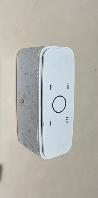 Altavoz Bluetooth Doss Blanco y Gris