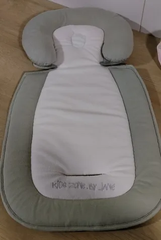 Lote de 6 accesorios bebé: bolso, cambiador, etc