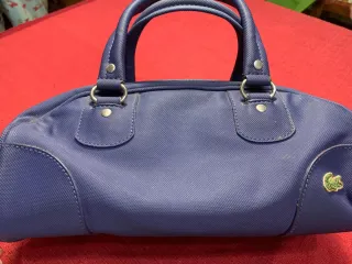 Borse Lacoste, una nera piccola e una blu grande