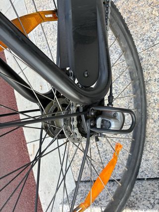 Bicicletas de paseo azul y negra