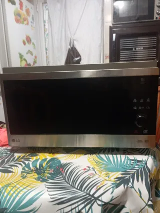 Horno Microondas LG 4 en 1 MJ3965ACS