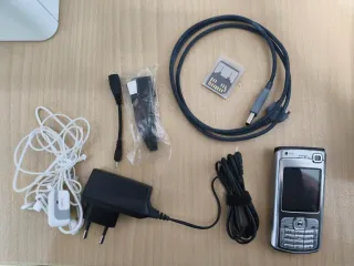 Nokia N70 Edición Especial Plata