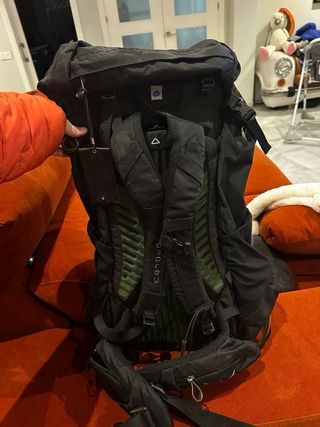 Mochila Osprey Kestrel 48L Negra