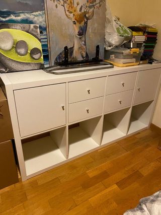 Mueble de salón blanco