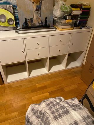 Mueble de salón blanco