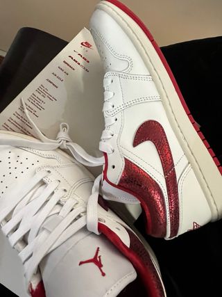 Zapatillas Nike Air Jordan 1 Low Rojas y Blancas