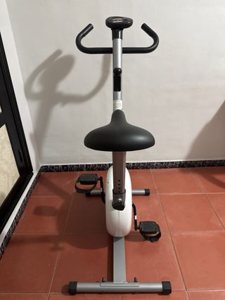 Bicicleta Estática Basic Mag Compacta