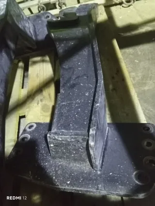 Anclajes pala León J. Deere