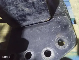 Anclajes pala León J. Deere