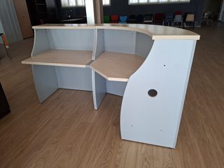Mostrador de recepción curvo