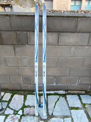 Set sci da fondo, bastoncini e scarponi