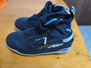 Set sci da fondo, bastoncini e scarponi