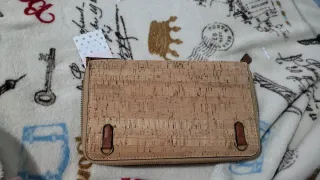 Bolso de corcho con estampado floral