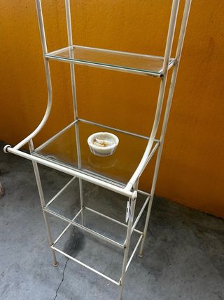 Estanterías de baño en forja artística y biombo