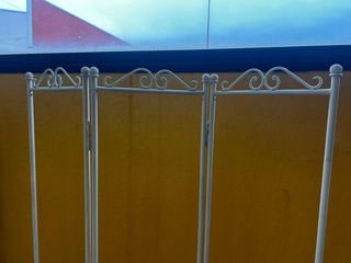 Estanterías de baño en forja artística y biombo