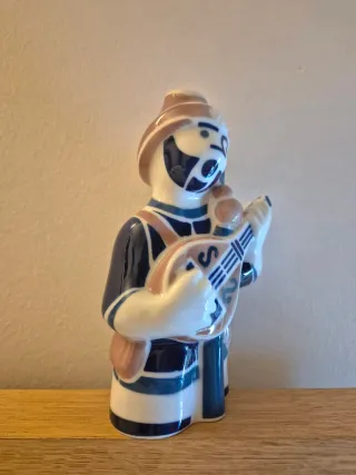 Sargadelos Guitarreiro. Os Trobeiros n.8