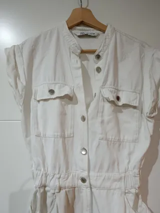 Mono Zara blanco corto