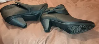 Botines negros con lazo