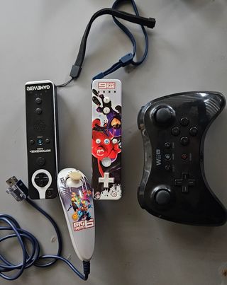 Nintendo Wii U 32GB + 4 Juegos + Volantes