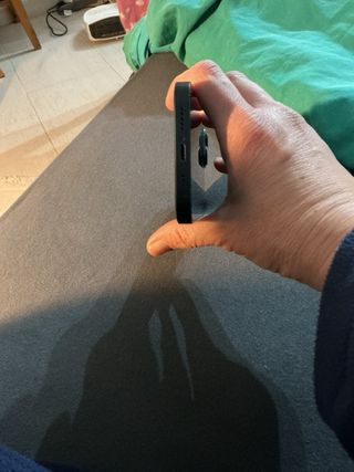 iPhone 14 azul/negro del 2023.Precio negociable